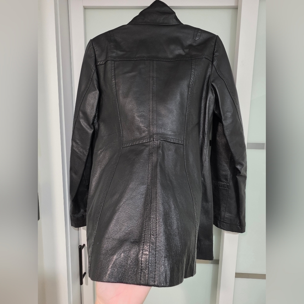 Danier Women's Black Leather Jacket - Picture 15 of 16